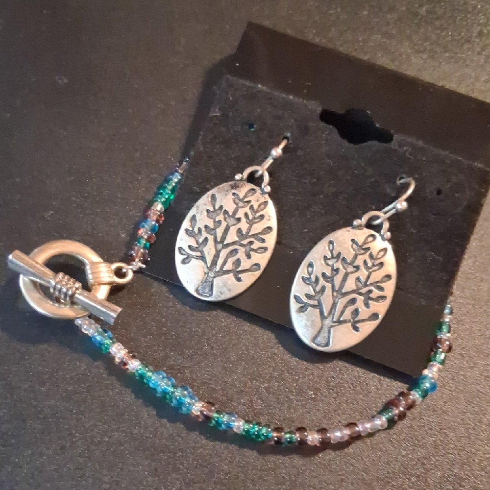 Silver Tree Earrings and Beaded Bracelet Set